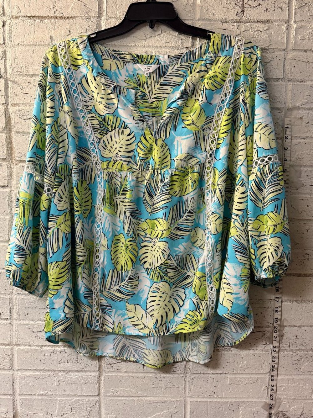 Crown & Ivy Curvy 3X Tropical Leaf Print Boho Blouse Blue Green Rayon Plus Size
